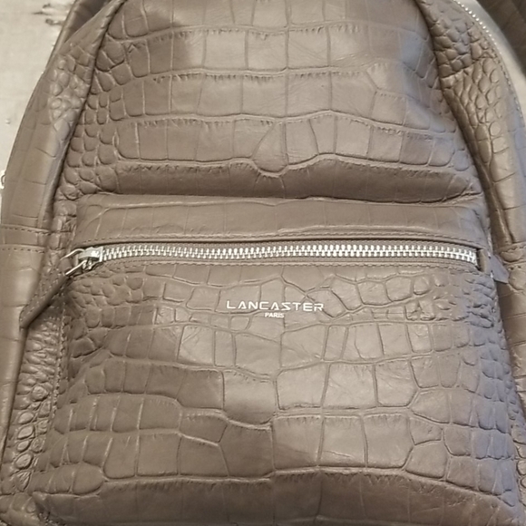 💕LANCASTER PARIS💕 Embossed Crocodile Backpack - Picture 8 of 16